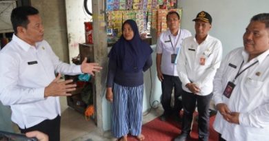 Sidak Bedah Warung Rakyat, Bupati Subandi : Tahun Depan Anggarannya Dinaikkan