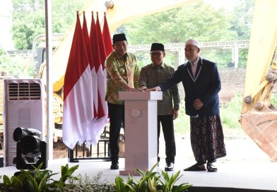 Bupati Subandi Dampingi Menko PM Muhaimin Iskandar Resmikan Groundbreaking Pembangunan Ulang Ponpes Al Khoziny