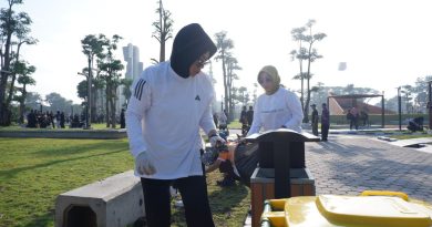ASN Sidoarjo ramai-ramai Kerja Bakti Bersihkan alun-alun