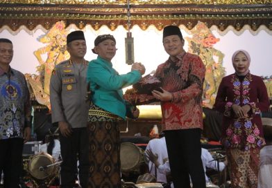 Lakon ‘Semar Mbangun Kayangan’ Semarakkan Pagelaran Wayang Kulit Dalam Rangkaian Harjasda ke 167
