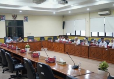 Komisi A DPRD Kabupaten Sidoarjo Gelar Hearing Tentang Kabel Provider yang Semrawut Komisi A DPRD Kabupaten Sidoarjo Gelar Hearing Tentang Kabel Provider yang Semrawut