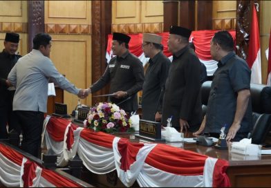 DPRD Sidoarjo Gelar Rapat Paripurna Penyampaian Pandangan Fraksi Terhadap Raperda Tentang UKS Sekolah dan Pesantren 