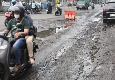Komisi C DPRD Sidoarjo Minta Pemkab Segera Atasi Ruas Jalan Yang Rusak Akibat Genangan Air Yang Ada di Jalan Pasar Larangan dan Lingkar Timur