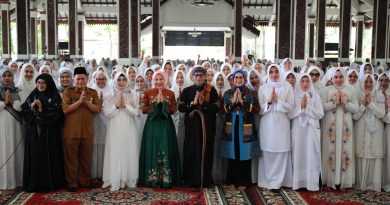 Ngaji Cerdas Ahad Pahing dan Halal Bihalal PKK Sidoarjo, Doakan Keamanan dan Pererat Silaturahmi Ngaji Cerdas Ahad Pahing dan Halal Bihalal PKK Sidoarjo, Doakan Keamanan dan Pererat Silaturahmi