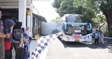 Rombongan Pertama Calon Jamaah Haji dari Sidoarjo Diberangkatkan