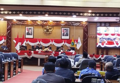 DPRD Sidoarjo Serahkan Rekomendasi LKPJ 2025: Soroti Masalah Anak Putus Sekolah hingga Parkir