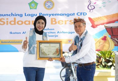 Apresiasi Peluncuran Lagu “Sidoarjo Bersih”, Wabup Mimik: Perkuat Budaya Bersih di Car Free Day Apresiasi Peluncuran Lagu “Sidoarjo Bersih”, Wabup Mimik: Perkuat Budaya Bersih di Car Free Day
