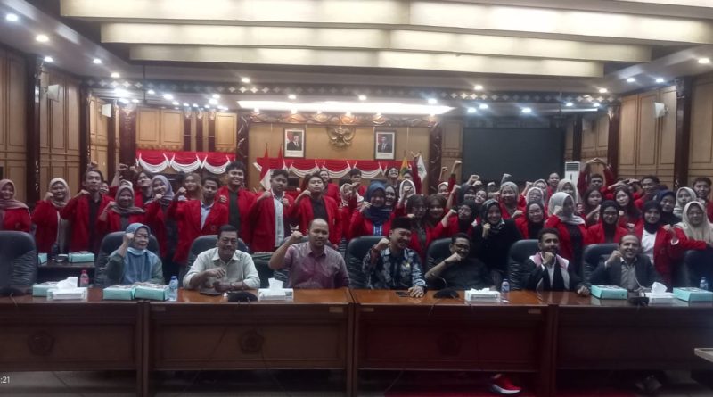 DPRD Sidoarjo Menjadi Ruang Belajar Administrasi Publik Bagi Mahasiswa Untag Surabaya DPRD Sidoarjo Menjadi Ruang Belajar Administrasi Publik Bagi Mahasiswa Untag Surabaya