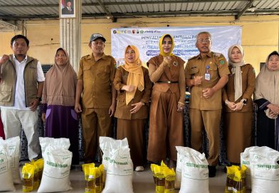Wabup Sidoarjo Salurkan Bantuan Pangan Untuk 1.600 KPM di Kecamatan Wonoayu