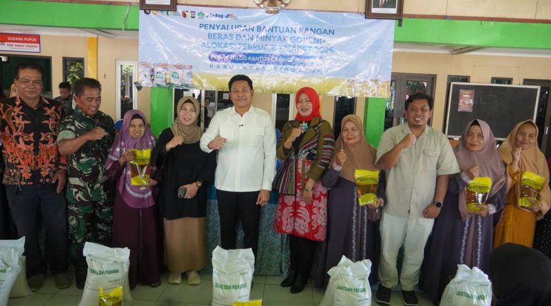 Libur 1 Muharram, Bupati Sidoarjo Salurkan Bantuan Pangan untuk 934 Warga Sukodono