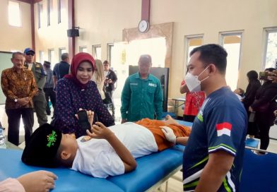 Khitan Bahagia Hadirkan Senyum untuk 105 Anak, Wabup Sidoarjo Ajak Relawan Terus Menebar Kebaikan Khitan Bahagia Hadirkan Senyum untuk 105 Anak, Wabup Sidoarjo Ajak Relawan Terus Menebar Kebaikan