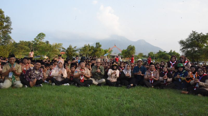 Wakil Bupati Sidoarjo Buka 1.000 Yatim Camp, Tekankan Pentingnya Pembentukan Karakter dan Kemandirian Anak Wakil Bupati Sidoarjo Buka 1.000 Yatim Camp, Tekankan Pentingnya Pembentukan Karakter dan Kemandirian Anak