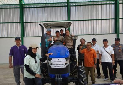 Bupati Subandi Serahkan Bantuan Alsintan kepada Petani