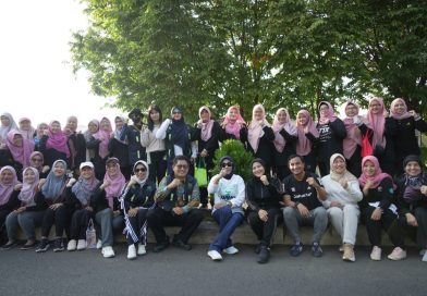 Wabup Mimik Idayana Tanam Pohon Pucuk Merah bersama ASN Sidoarjo