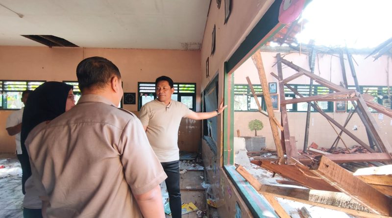 Sidak SDN Waung, Bupati Subandi Pastikan Perbaikan Segera Dilaksanakan