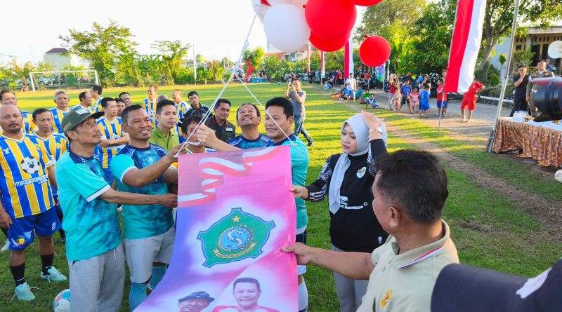 Bupati Sidoarjo H. Subandi Buka Turnamen Sepak Bola Antar RW seKecamatan Sukodono, Pererat Persaudaraan Sambut HUT ke-81 RI