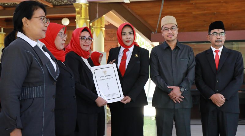 Kukuhkan 29 Kepala UPTD Puskesmas, Wabup Mimik Minta Pelayanan Cepat, Ramah, dan Humanis