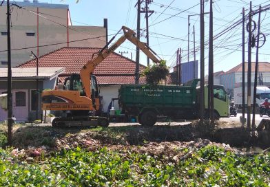 Kemarau, Pemkab Sidoarjo Terus Genjot Normalisasi Sungai dan Pembersihan Afvoer
