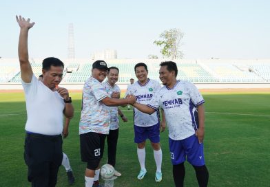Perkuat Sinergi, Bupati Sidoarjo ajak Anggota Dewan Main Bola