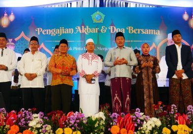 Bupati Subandi Hadiri Pengajian Akbar dan Doa Bersama HUT ke-81 RI, Ajak Warga Guyub dan Dukung Pembangunan Sidoarjo