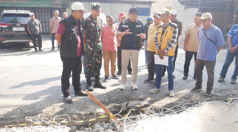 Tinjau Betonisasi di Krian, Bupati Sidoarjo Warning Kontraktor Agar Percepat Pekerjaan