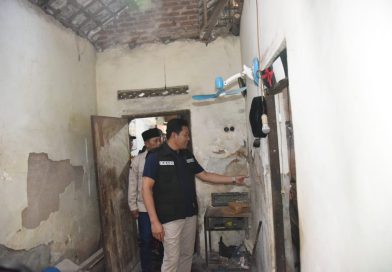 Bupati Subandi Datangi RTLH di Tarik, Tiga Rumah Warga Dapat Atensi Perbaikan