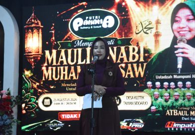 Wabup Mimik Hadiri Pengajian Akbar dan Doa Bersama Maulid Nabi di Kletek
