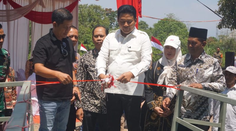 Resmikan Wisata Wringin Asri di Trompoasri, Bupati Subandi Buka Misi Besar Kembangkan Kawasan Industri Jabon Resmikan Wisata Wringin Asri di Trompoasri, Bupati Subandi Buka Misi Besar Kembangkan Kawasan Industri Jabon