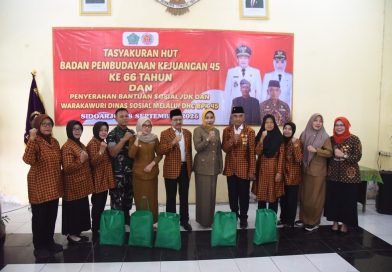 Wakil Bupati Serahkan Bantuan Kepada Janda Perintis Kemerdekaan RI dan Warakawuri