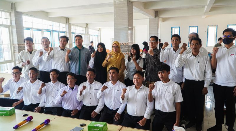Persiapkan Hadapi Dunia Kerja, Pemkab Sidoarjo Bekali Warga Keterampilan Teknisi Sepeda Motor