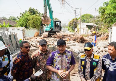 Bupati Subandi Pastikan Pembangunan Frontage Road Buduran Segera Tuntas