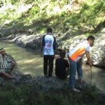 Hanyutnya Tiga Siswi Terekam Telepon Seluler Temannya