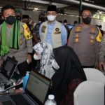 Bupati Bangkalan Ra Latif Dampingi Kapolda Pantau Vaksinasi di Ponpes Ar Rowiyah