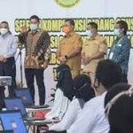 Wali Kota Abu Bakar meninjau pelaksanaan SKB CASN 2021