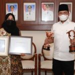 Bupati Bangkalan Abdul Latif Raih Dua Penghargaan Sekaligus dari Kementerian PPA