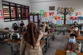PPKM Level 2,  PTM Dapat Dilakukan 50 Persen