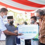 Direktur BPJAMSOSTEK dampingi Wapres Serahkan Manfaat dan Beasiswa BPJS Ketenagakerjaan Rp 2,8 M
