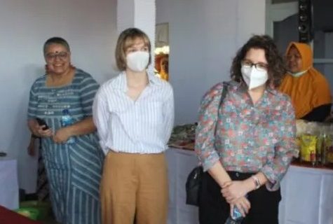 Produk UMKM lereng Gunung Bromo di monev Kedubes Australia