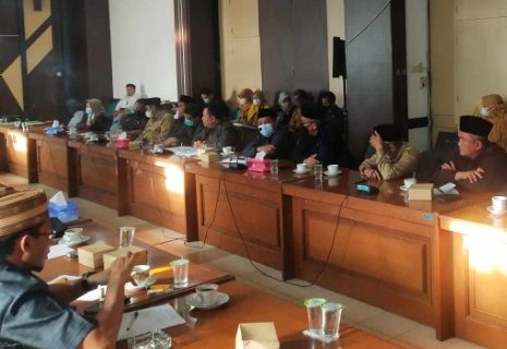 Gara-gara dana hibah rapat paripurna DPRD Kabupaten Pasuruan ditunda
