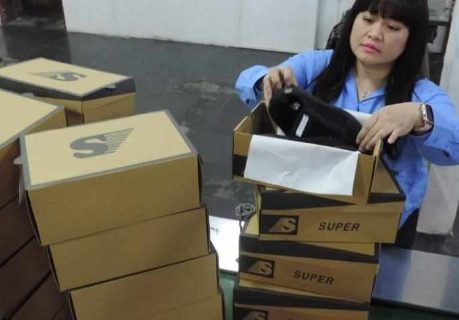 DPRD Surabaya kaget produksi sepatu MBR berhenti