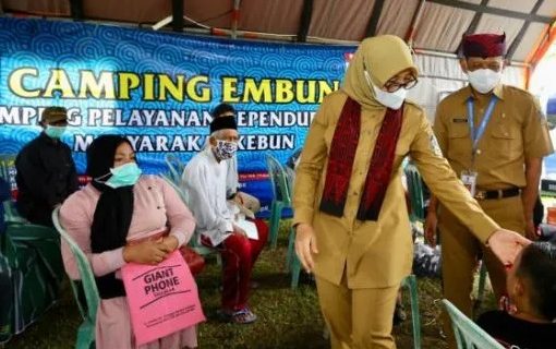 Atasi masalah adminduk Banyuwangi gelar festival camping embun