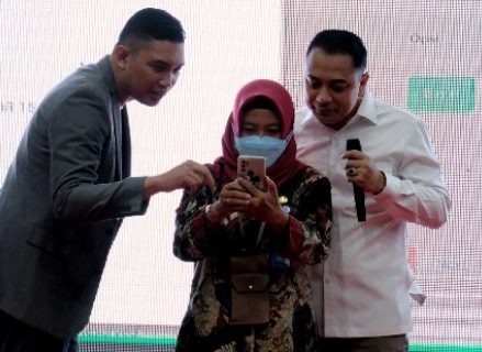 Dapat royalti besar ketika guru di Surabaya menulis buku