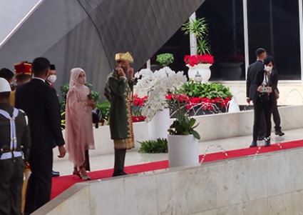 Jokowi hadir di sidang tahunan dengan pakaian adat Bangka Belitung