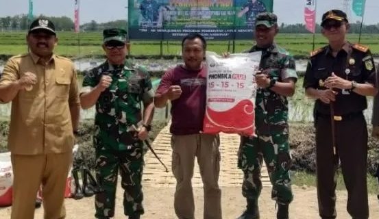TNI AD manfaatkan lahan tidur di Ngawi untuk pertanian, didukung penuh Petrokimia Gresik