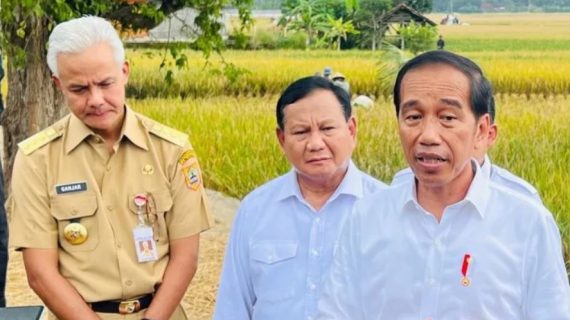 Kunjungan kerja ke Jateng, Jokowi bagikan bansos dan sertifikat tanah Blora